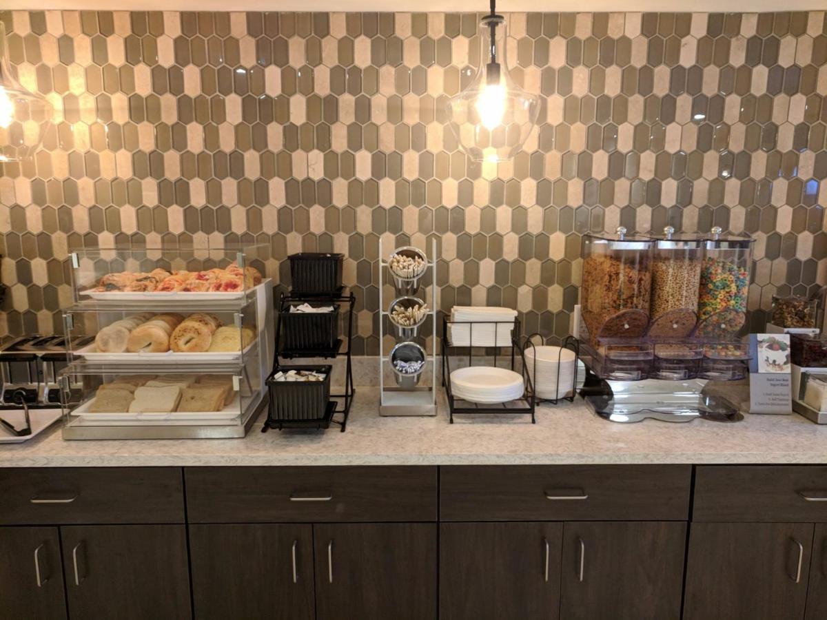 Country Inn & Suites By Radisson, Grandville-Grand Rapids West, Mi Bagian luar foto