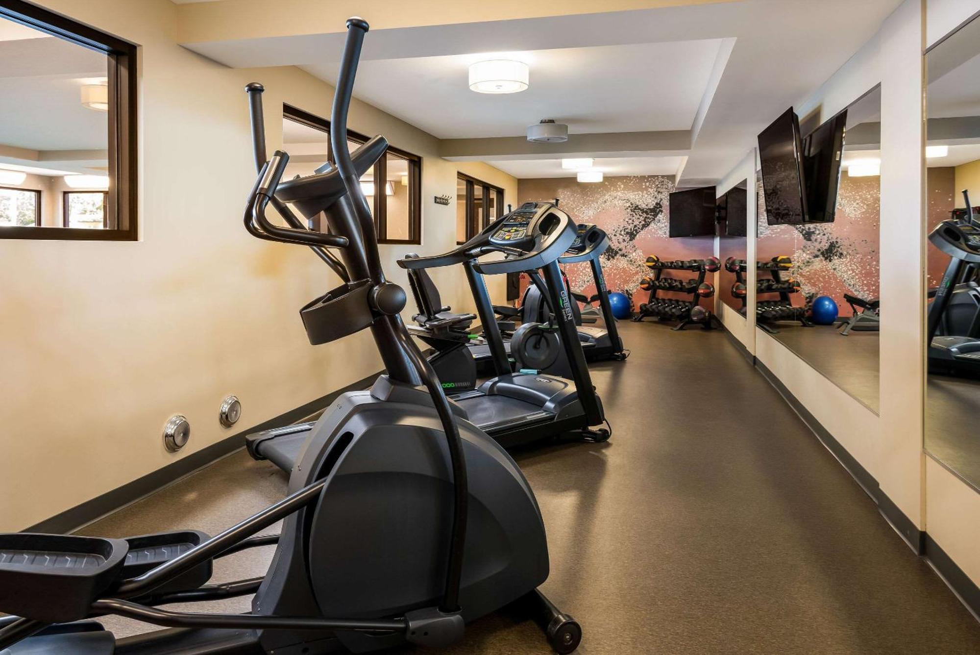 Country Inn & Suites By Radisson, Grandville-Grand Rapids West, Mi Bagian luar foto