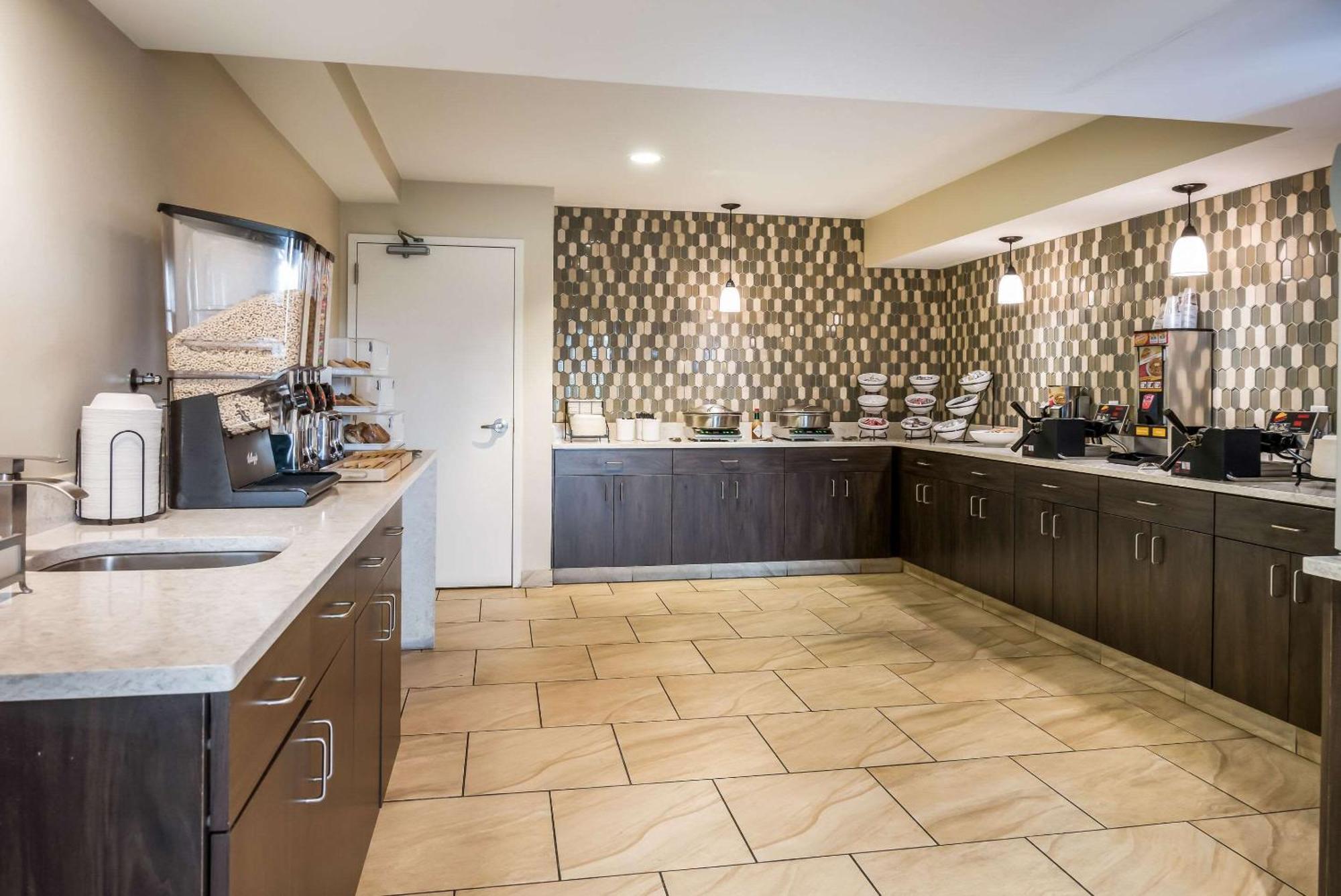 Country Inn & Suites By Radisson, Grandville-Grand Rapids West, Mi Bagian luar foto
