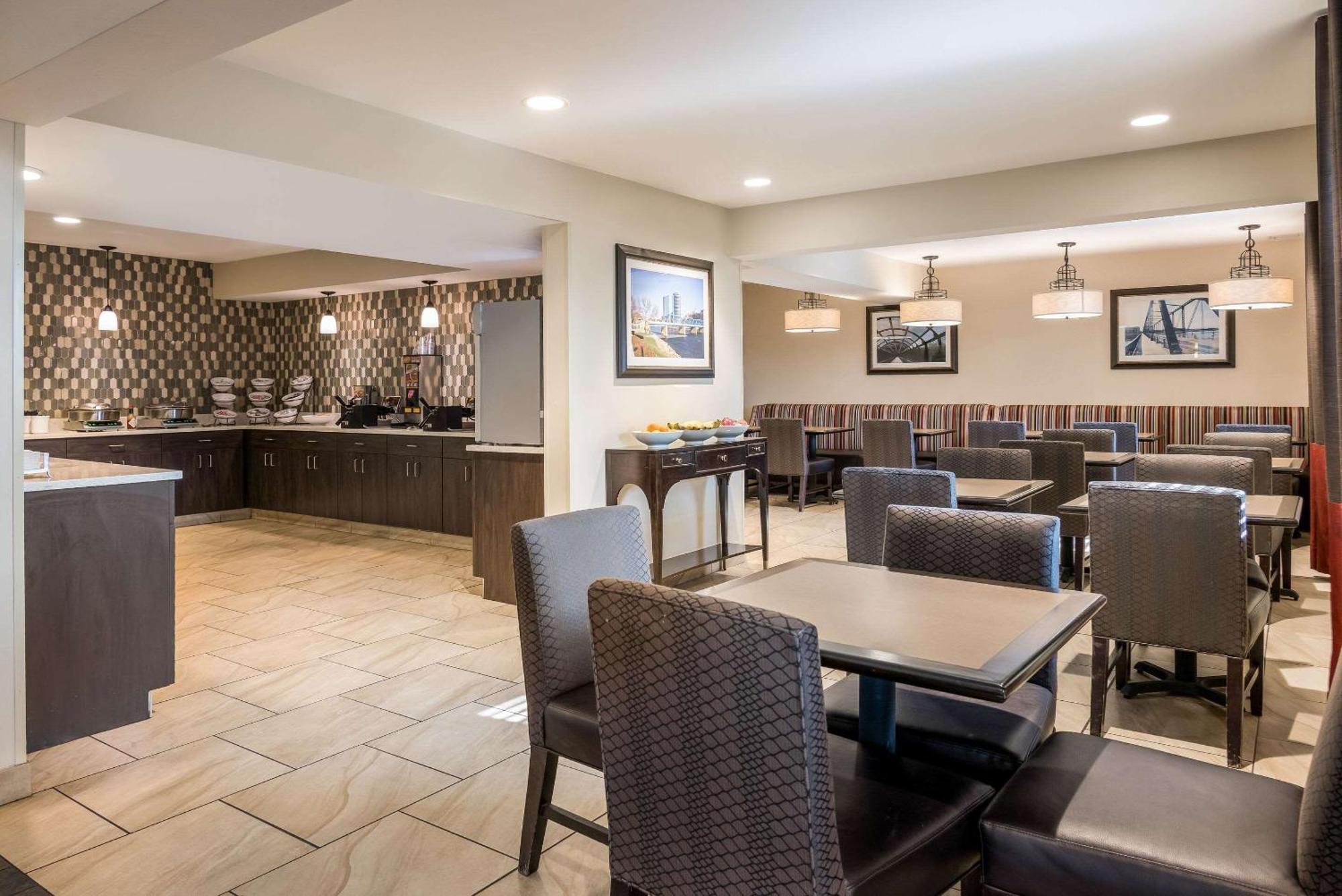 Country Inn & Suites By Radisson, Grandville-Grand Rapids West, Mi Bagian luar foto