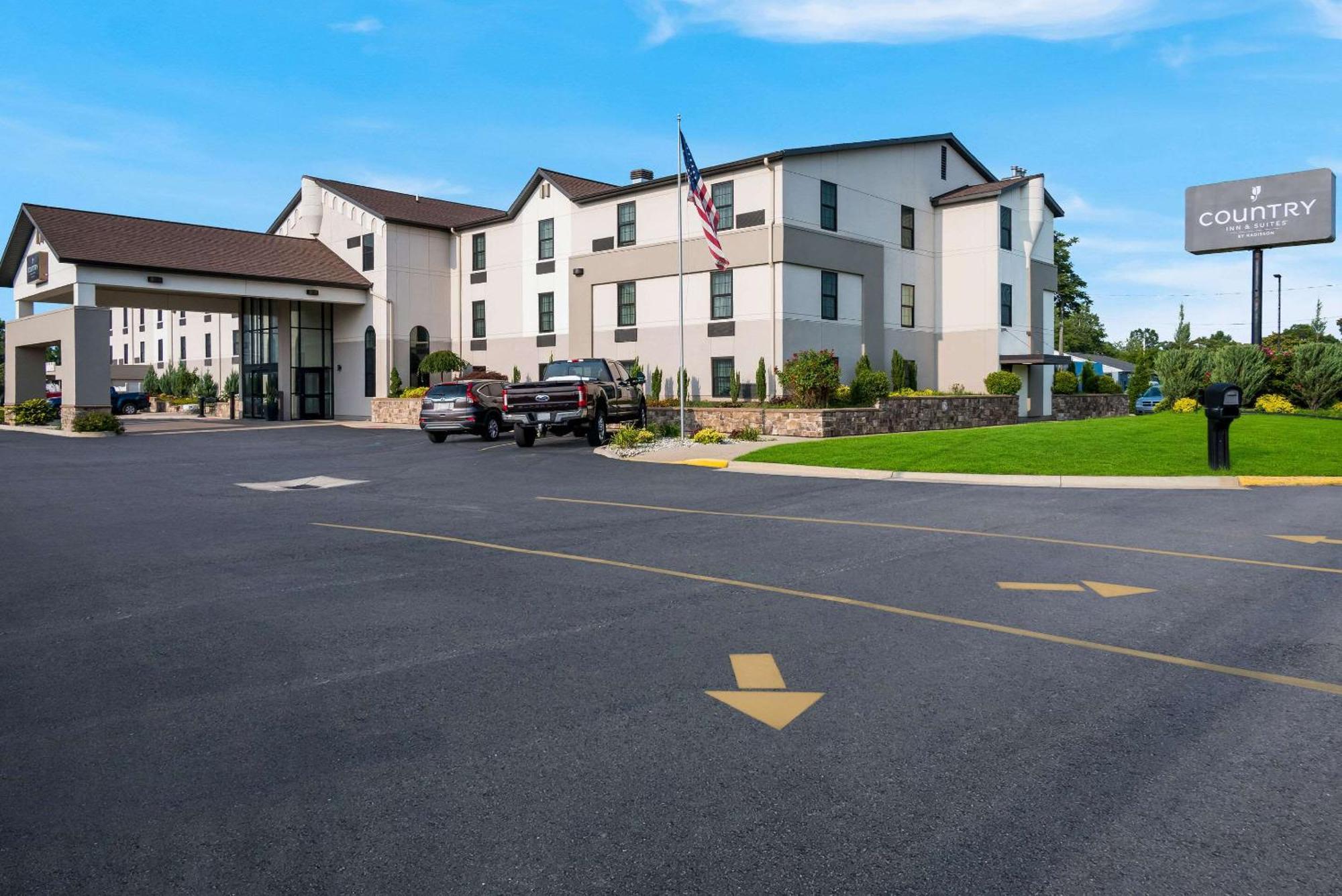 Country Inn & Suites By Radisson, Grandville-Grand Rapids West, Mi Bagian luar foto